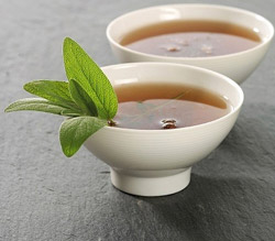 Зеленый чай можно сделать еще полезней при помощи дольки лимона